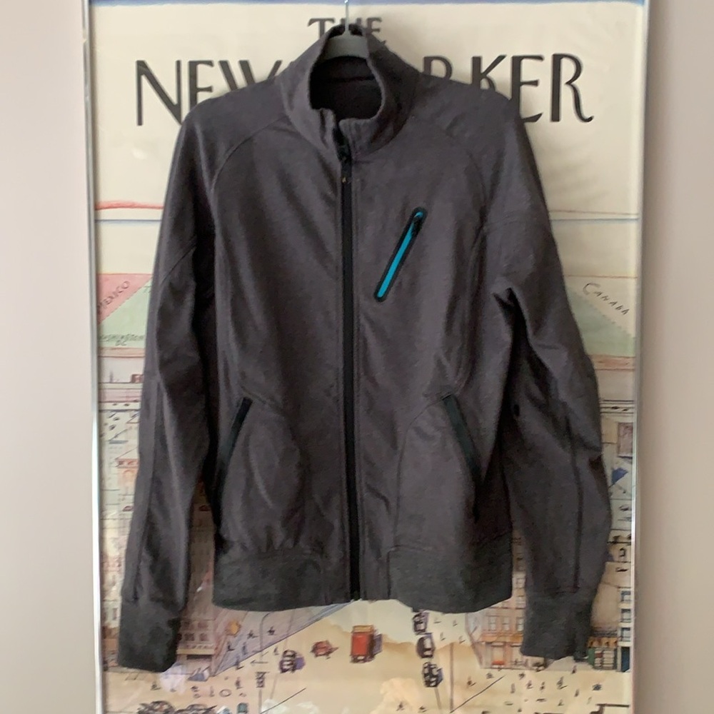 Lululemon Athletica Gray Performance Jacket with Streamlined Silhouette